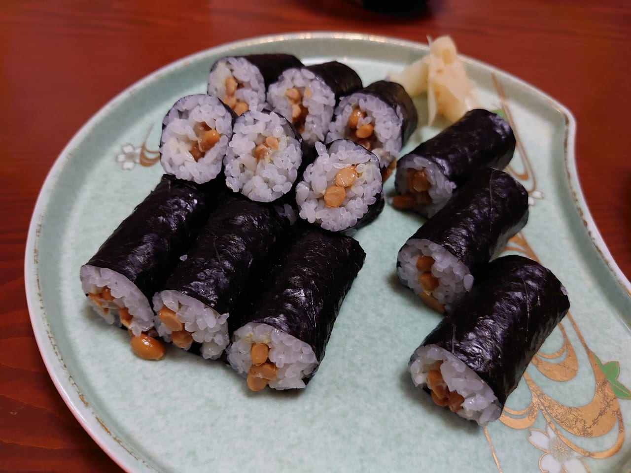 菊寿司の納豆巻き