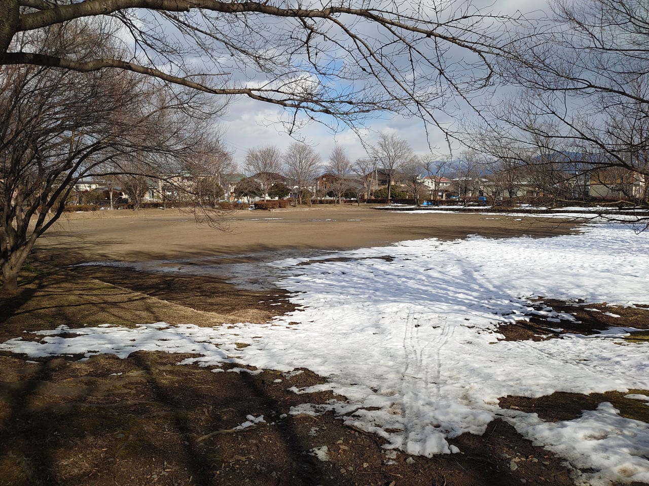 氷鉋公園グランド