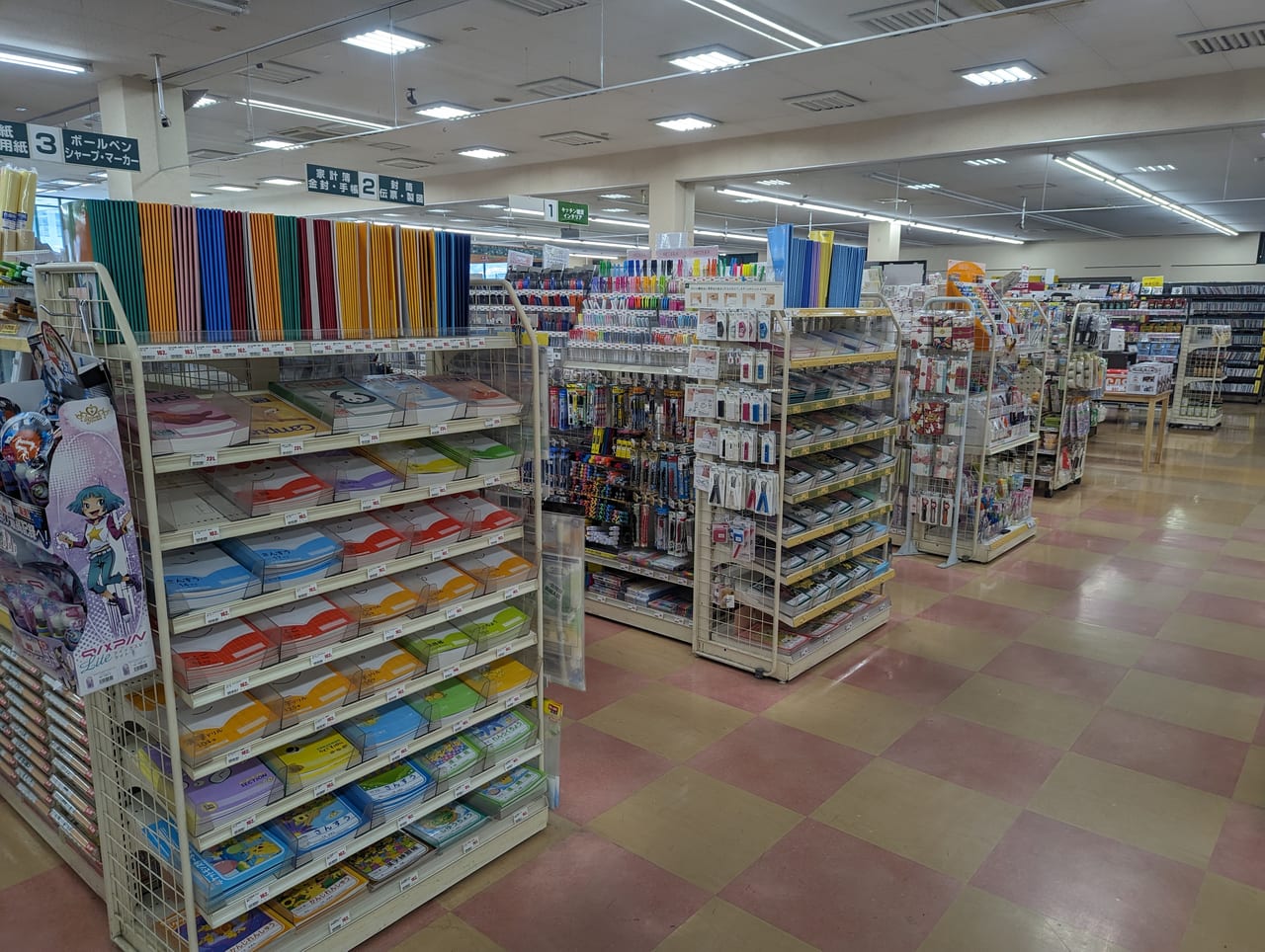 蔦屋書店千曲屋代店