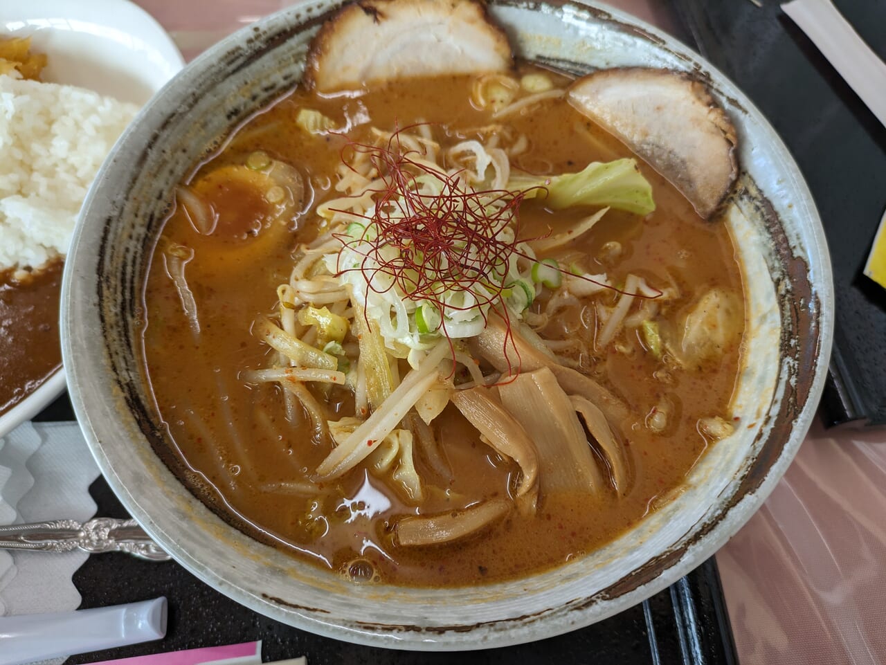 あんずの里物産館