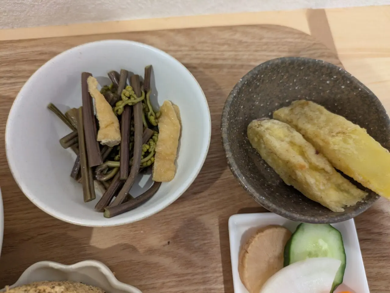 にじ色キッチン